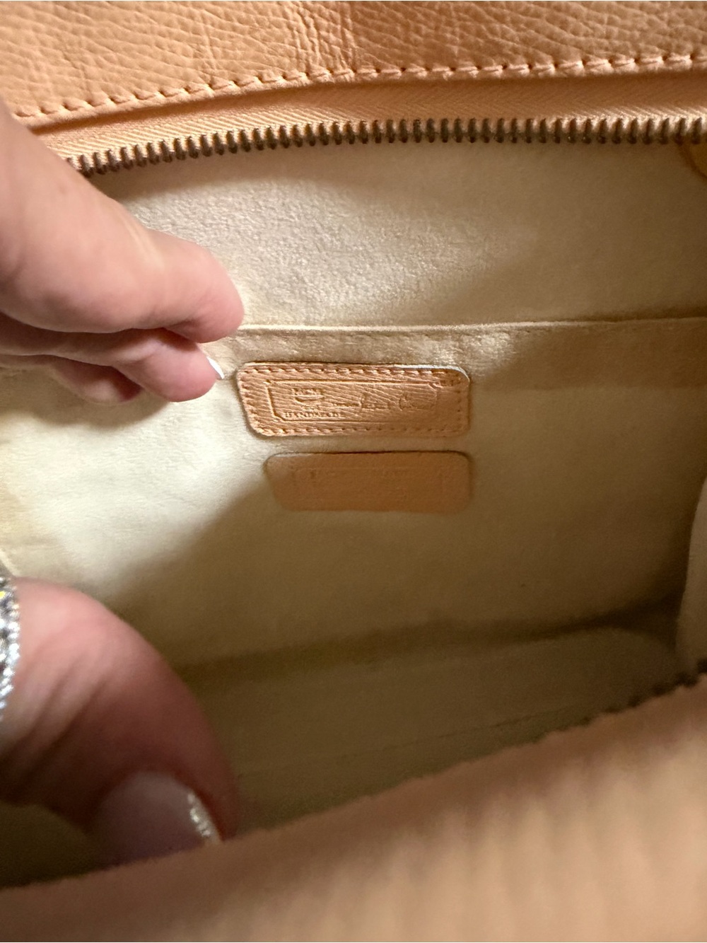 MCM Light peach / pink toned Bag with Gold Chain Details - Picture 6 of 8